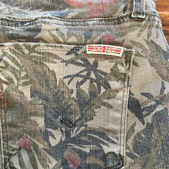 Hudson skinny tropical print olive green jeans, size 28 - Picture 7 of 11